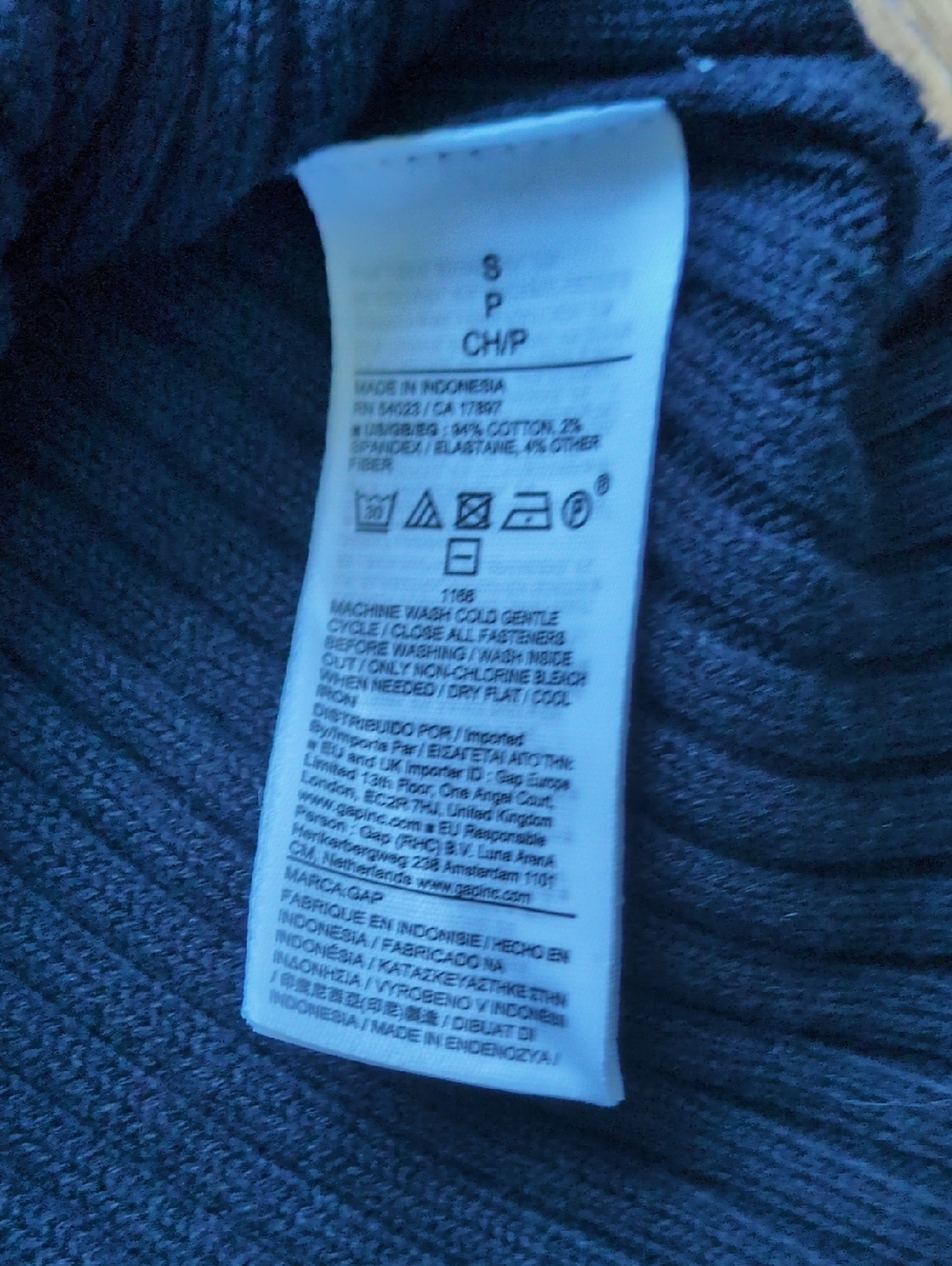 GAP Black Ribbed Short Sleeve Button-Up Sweater Top - Picture 5 of 5